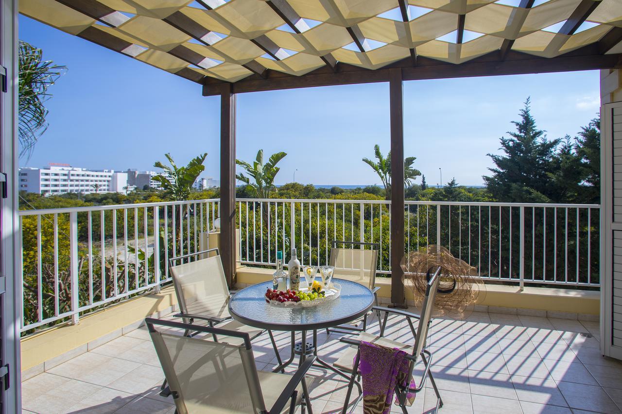 Ayia Napa Tropical Beach Villa Екстериор снимка